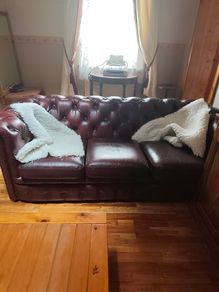 Oxblood leather 3-seater Chesterfield sofa