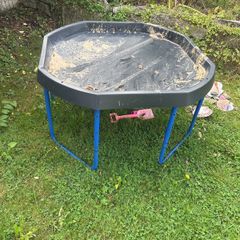 Tuff tray with stand