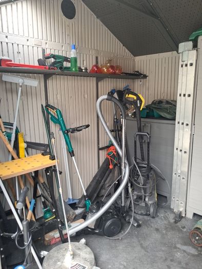 Lifetime brand 8 ft. X 10 ft. (3.05 metre X 2.44 metre) outdoor maintenance free storage shed