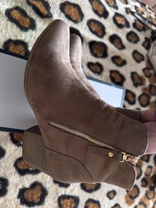 Brown Boots size 7