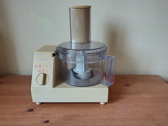 Vintage Philips Food Processor (HR 2374)