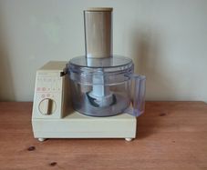 Vintage Philips Food Processor (HR 2374)