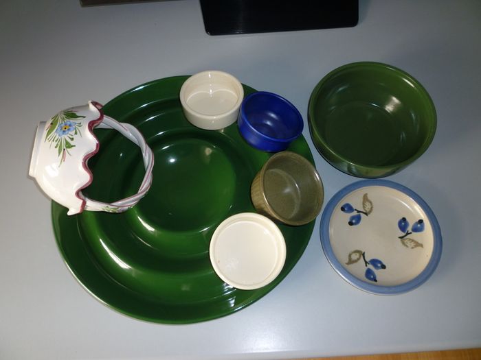 Giant Serving platter, Ramekins, Bowls, Dish. Plate. Moville. 8 ITEMS