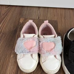 Girls white trainers with fluffy pink hearts