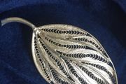 Vintage Sterling silver filigree leaf brooch