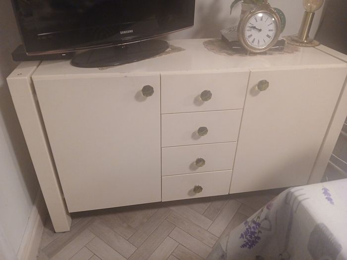 sideboard