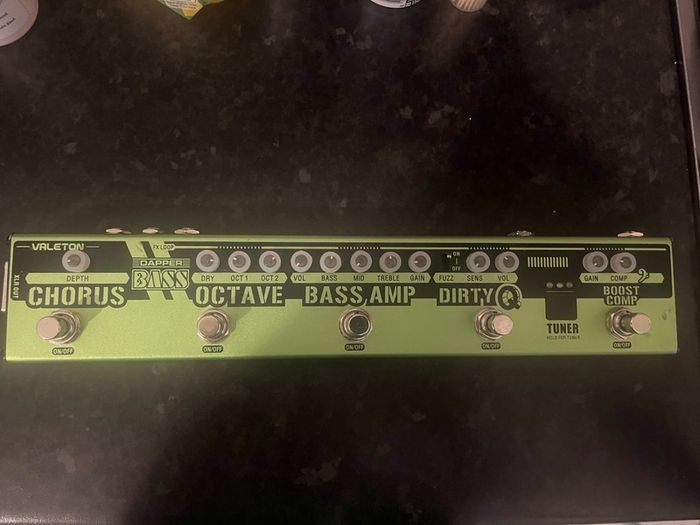 Valeton Bass effects board
