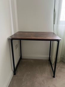 Chair & Table