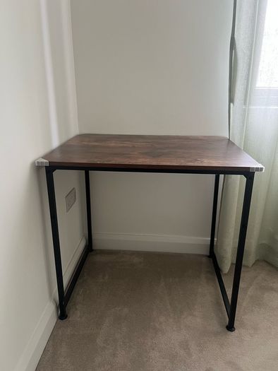 Chair & Table