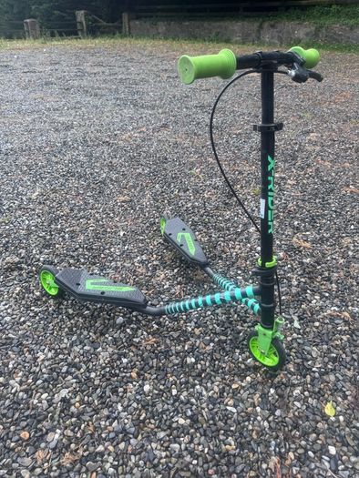 Flicker scooter pair