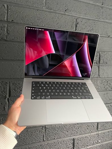 Macbook Pro M1 Pro 16 inch Laptop Notebook 512GB 16GB