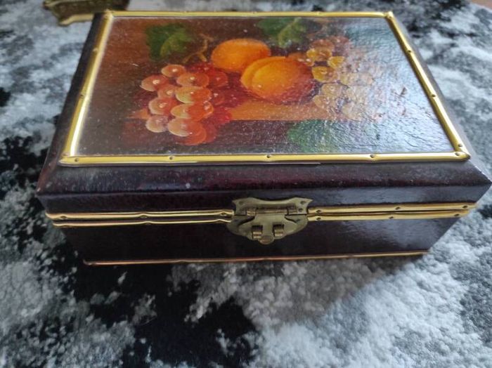 jewellery box