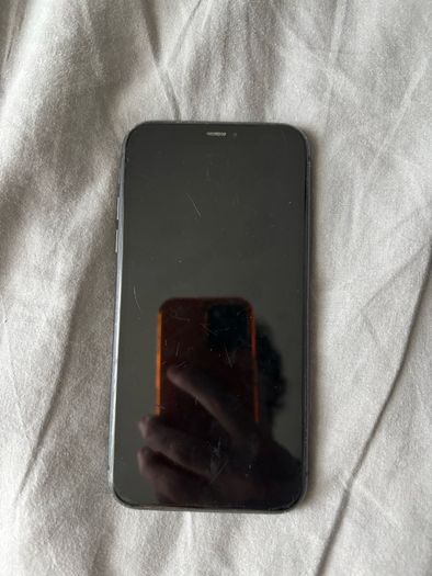 Apple iPad, iPhone 6s, iPhone 11, iPhone XR