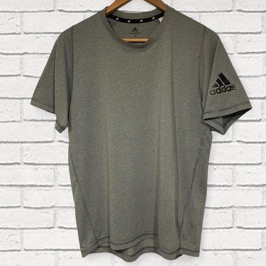 Adidas T-Shirt