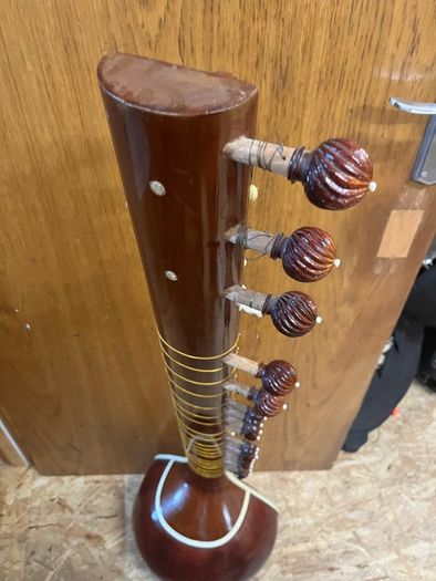 Sitar w/ hardcase