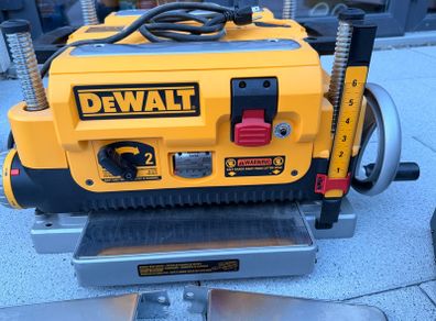 DeWalt DW735 Thickness Planer