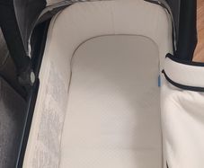 Uppababy Bassinet with rain cover for Vista V2, Cruz, and Ridge