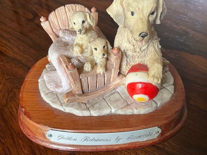 Golden Labradors Model by Leonardo