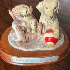 Golden Labradors Model by Leonardo