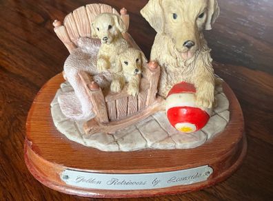 Golden Labradors Model by Leonardo