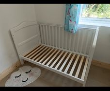 Nested Sorrento White Cotbed