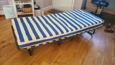 folding bed