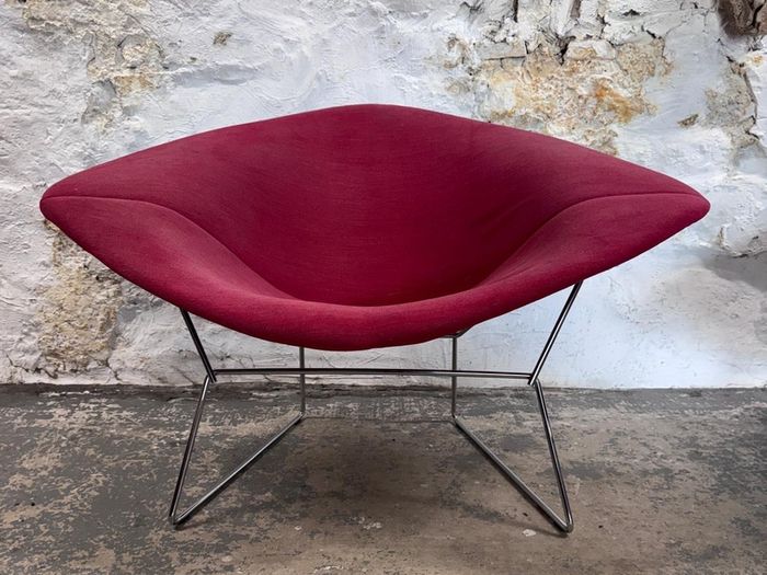 A Pair of Harry Bertoia for Knoll Model 422 Large Diamond Chairs