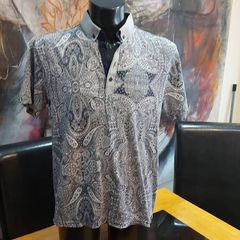 Swade paisley  short sleeve shirt.