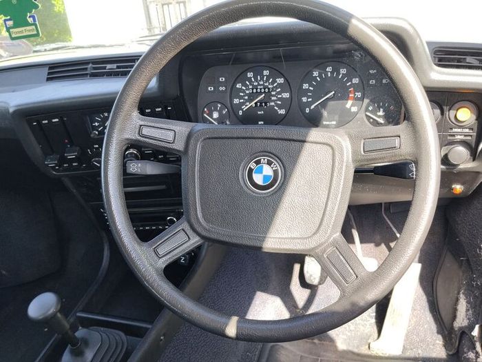 Bmw 320 (e21)