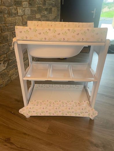 babylo baby changing table and bath with storage
