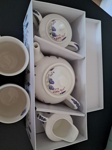 Mugs and Tea pot set