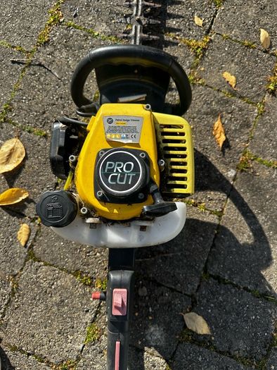 hedge trimmer