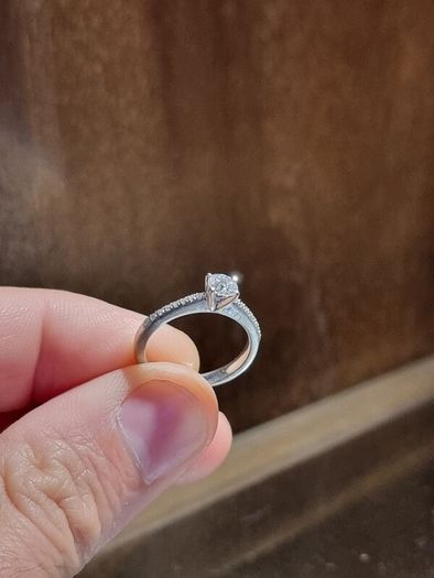 Engagement Diamond Ring: 18ct White Gold .40ct Diamond CERTIFIED
