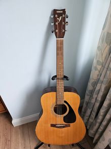 Yamaha F-310 Acoustic Guitar