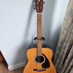 Yamaha F-310 Acoustic Guitar