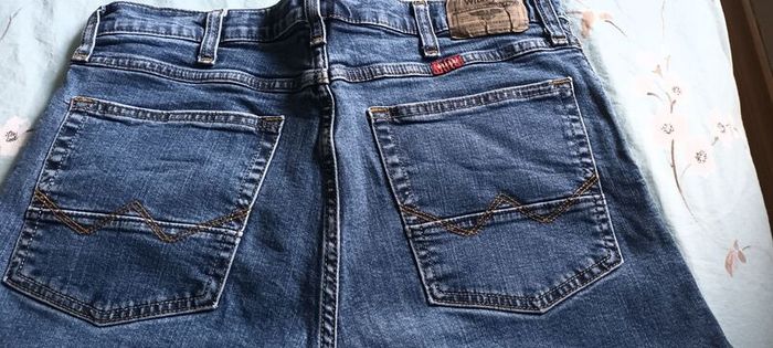 jeans