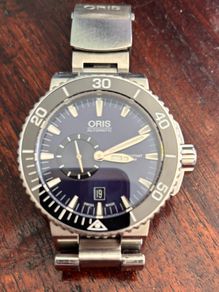 ORIS Aquis Small Second Date
