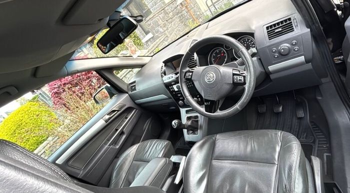 2011 Opel Zafira