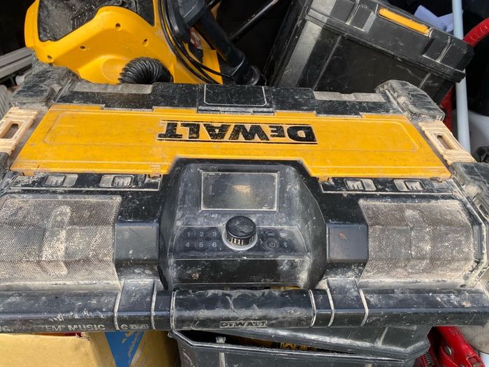 dewalt toughsystem radio speaker