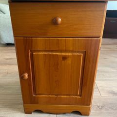 Vintage Wooden bedside 1 drawer and cupboard
