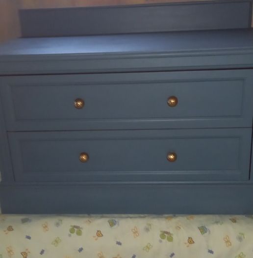 Low boy chest of drawers