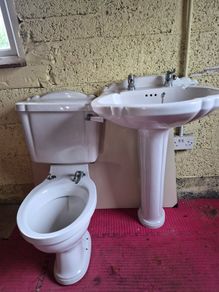 Bathroom suite