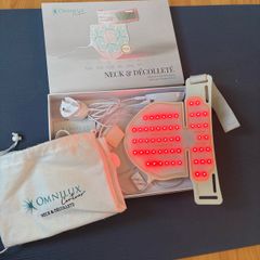 Omnilux Contour Neck and Decolote