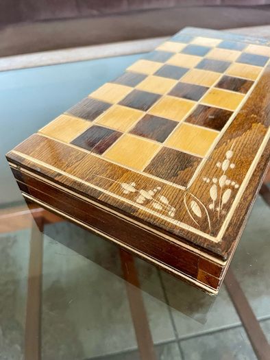 Vintage Decorative Foldable Chessboard with Hand Carved Detail and Chess Pieces 26 cm Square
