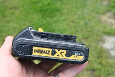 Battery for DeWalt Hammer Drill (works well)