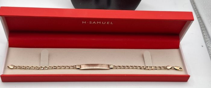 Preloved 9ct yellow gold identity bracelet