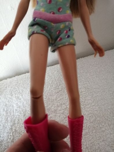 Stacey and Skipper dolls C