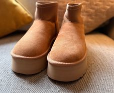 Ugg