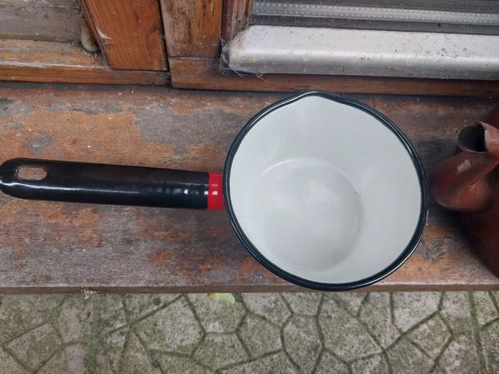 Original enamel kettle & small enamel saucepan