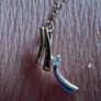 ladies 9ct gold chain and pendant Image 4